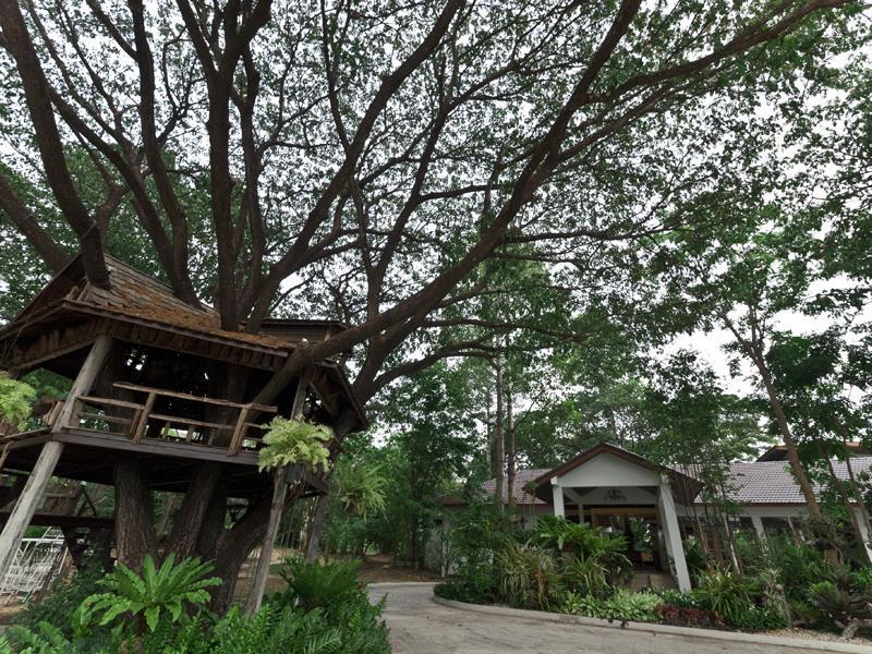 Tree House Hotel Sisaket Εξωτερικό φωτογραφία