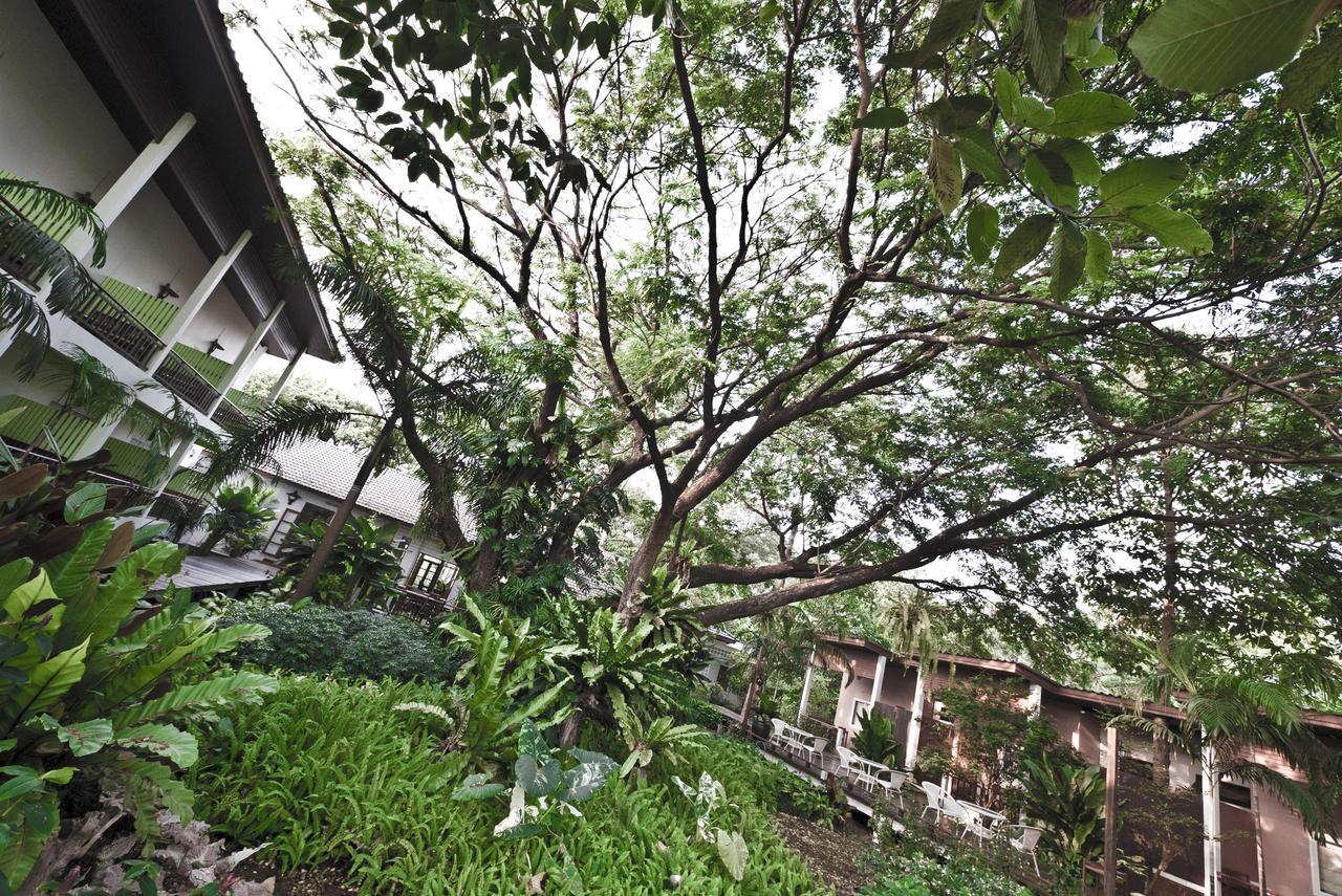 Tree House Hotel Sisaket Εξωτερικό φωτογραφία