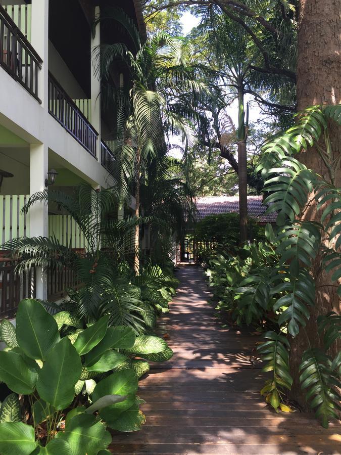 Tree House Hotel Sisaket Εξωτερικό φωτογραφία